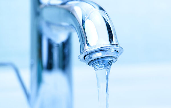 En vandhane der løber